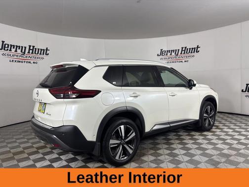 White 2023 Nissan Rogue SL