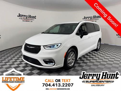 2024 Chrysler Pacifica Touring-L