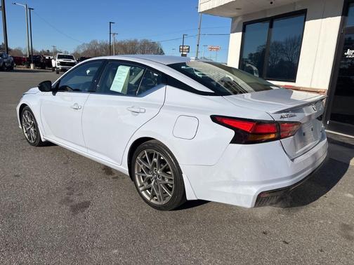 2024 Nissan Altima 2.0 SR