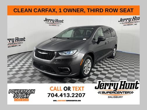 2023 Chrysler Pacifica Touring-L