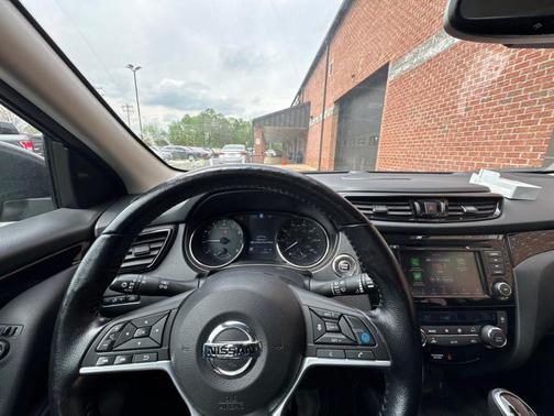 2022 Nissan Rogue Sport SL
