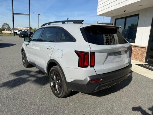 Wolf Gray 2023 Kia Sorento X-Line EX
