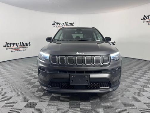 2022 Jeep Compass Latitude Lux