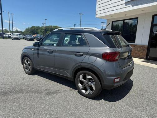 2024 Hyundai VENUE Limited
