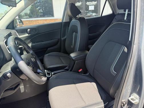 2024 Hyundai VENUE Limited
