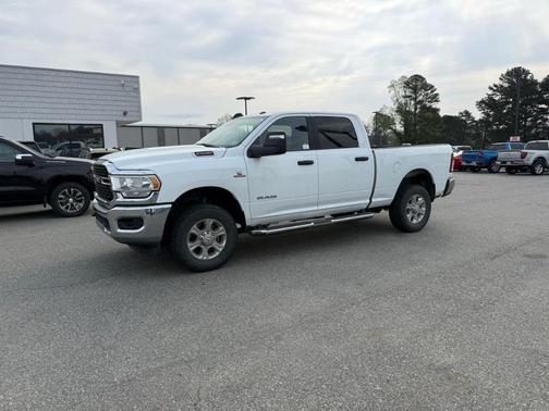 Bright White Clearcoat 2024 RAM 2500 Big Horn