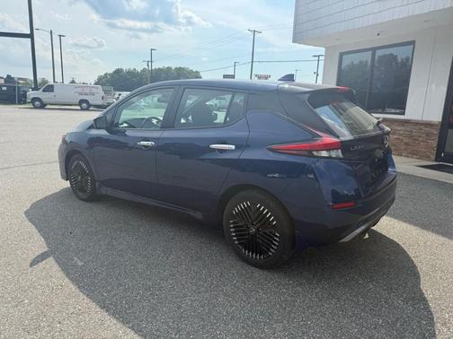 2024 Nissan Leaf SV PLUS