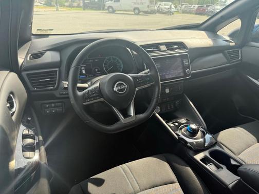2024 Nissan Leaf SV PLUS