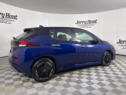 2024 Nissan Leaf SV PLUS