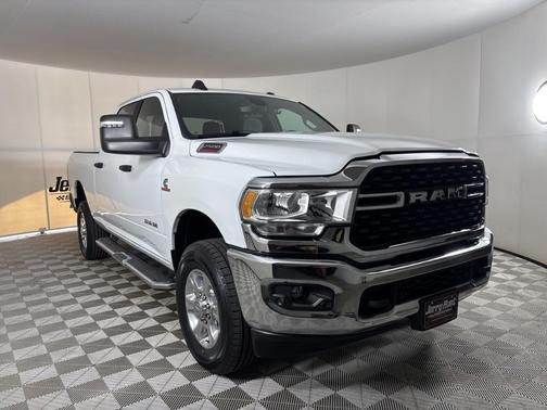Bright White Clearcoat 2024 RAM 2500 Big Horn
