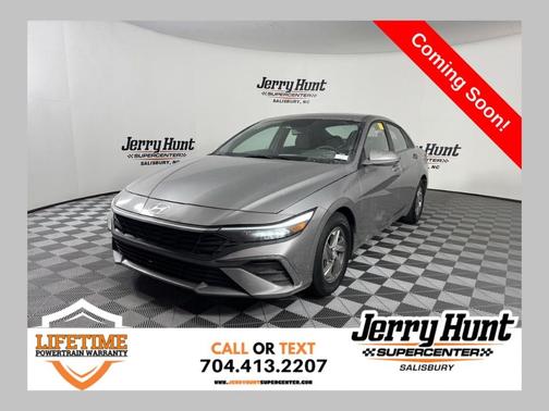 2025 Hyundai ELANTRA SE