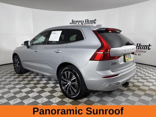 2022 Volvo XC60 B5 Inscription