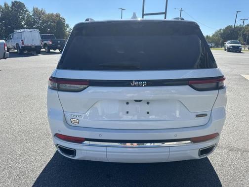 2022 Jeep Grand Cherokee Overland