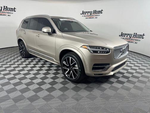 2024 Volvo XC90 B5 Plus Bright Theme