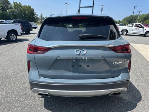 2022 INFINITI QX50 Luxe