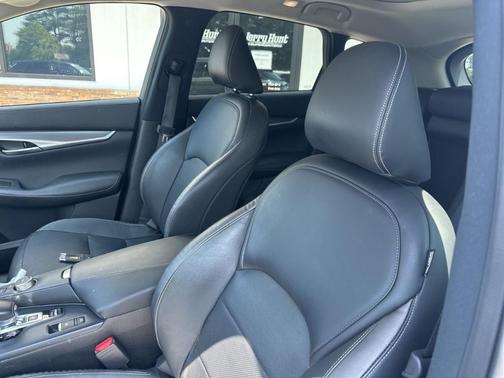 2022 INFINITI QX50 Luxe