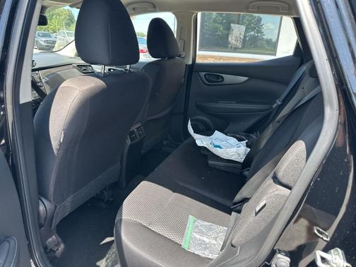 2022 Nissan Rogue Sport S