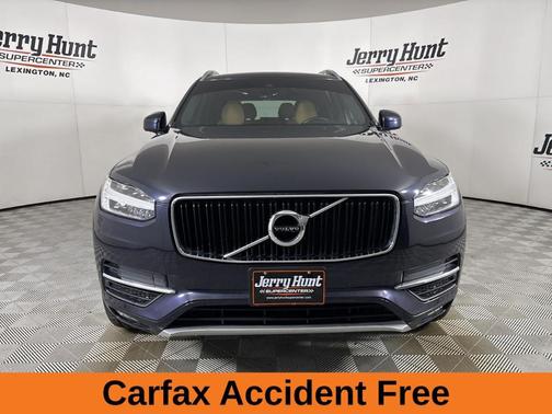 2019 Volvo XC90 T6 Momentum