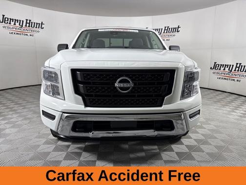 2024 Nissan Titan SV