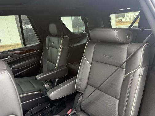 2022 Cadillac Escalade Premium Luxury