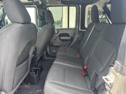 2021 Jeep Wrangler Unlimited Sport Altitude