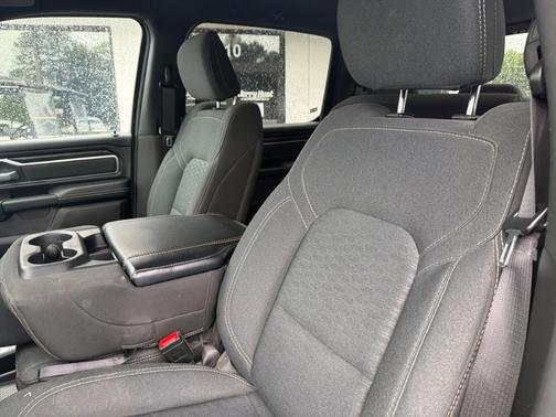 Bright White Clearcoat 2025 RAM 1500 Big Horn/Lone Star