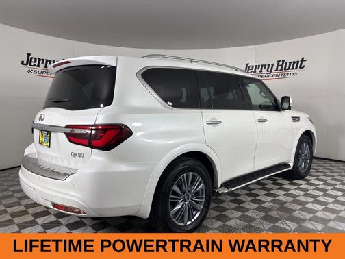 2024 INFINITI QX80 Luxe
