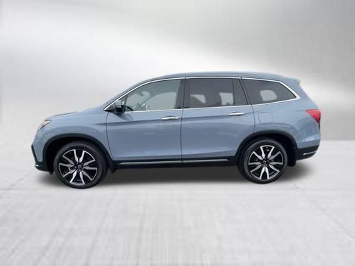 2022 Honda Pilot Touring 7-Passenger