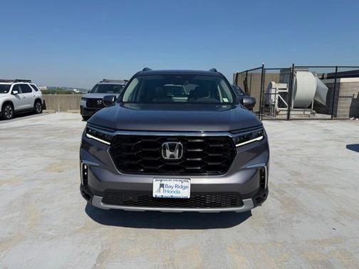 Modern Steel Metallic 2023 Honda Pilot