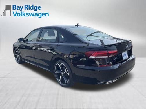 2021 Volkswagen Passat 2.0T R-Line