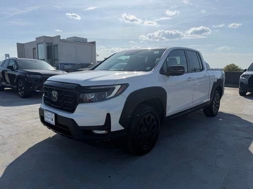 Platinum White Pearl 2023 Honda Ridgeline