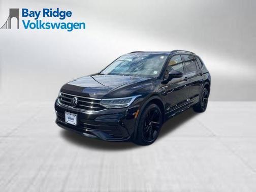 2024 Volkswagen Tiguan 2.0T SE R-Line Black
