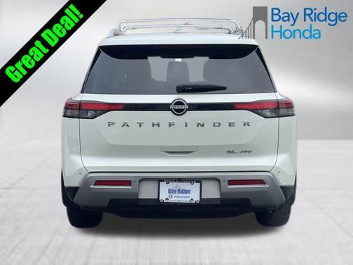 2024 Nissan Pathfinder SL