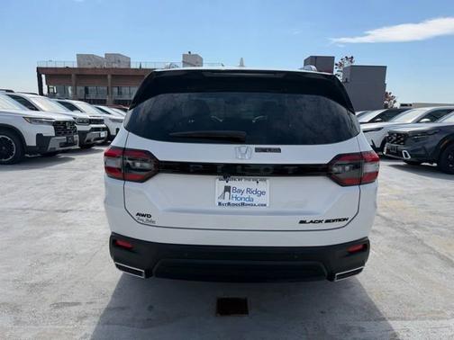 Platinum White Pearl 2025 Honda Pilot