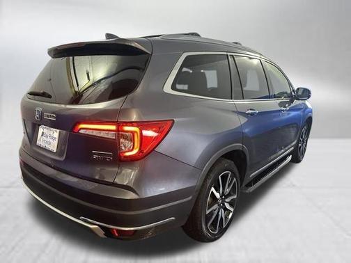 2022 Honda Pilot Touring 7-Passenger