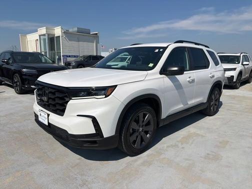 Platinum White Pearl 2023 Honda Pilot