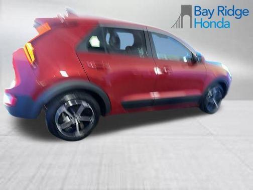 2023 Kia Niro LX