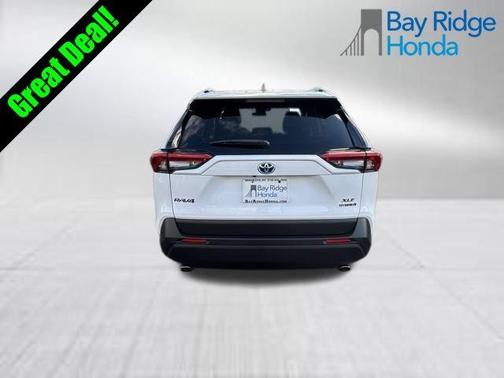 2020 Toyota RAV4 Hybrid XLE