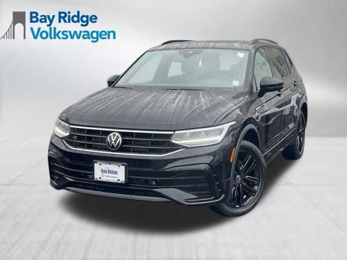 2022 Volkswagen Tiguan 2.0T SE R-Line Black