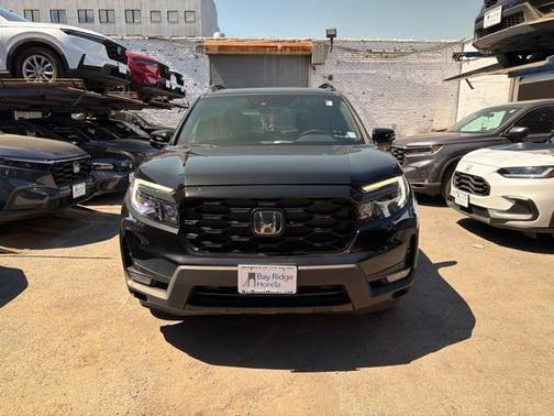 Crystal Black Pearl 2023 Honda Passport