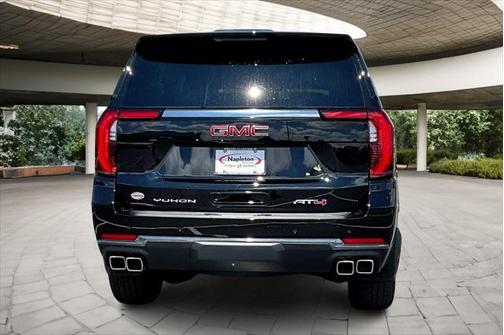 2025 GMC Yukon XL 4WD AT4