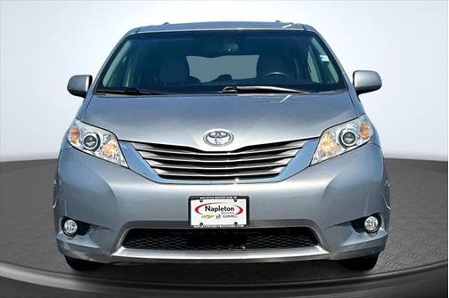 2016 Toyota Sienna XLE