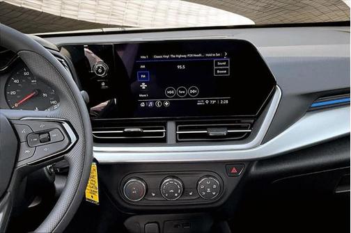 2025 Chevrolet Trax LS