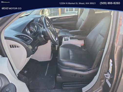 2015 Chrysler Town & Country Touring