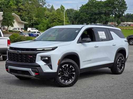 Polar White Tricoat 2026 Chevrolet Traverse AWD Z71