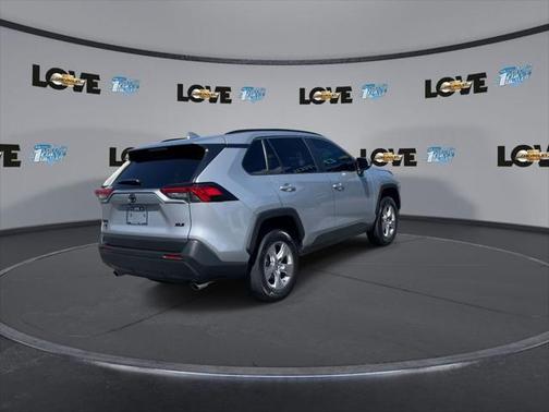2022 Toyota RAV4 XLE