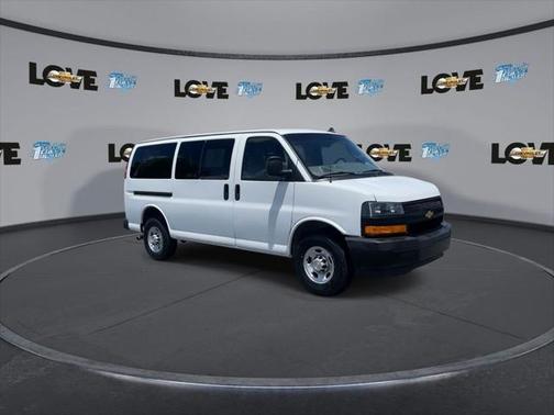 2023 Chevrolet Express 3500 RWD 3500 Regular Wheelbase LS