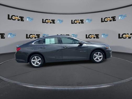 2017 Chevrolet Malibu 1LS