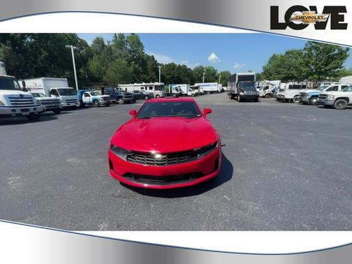 Photo 3 of 22 of 2019 Chevrolet Camaro 1LT
