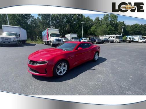 Photo 4 of 22 of 2019 Chevrolet Camaro 1LT